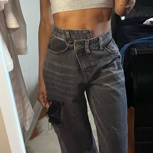 Petite low rise asymmetric waist boyfriend jeans